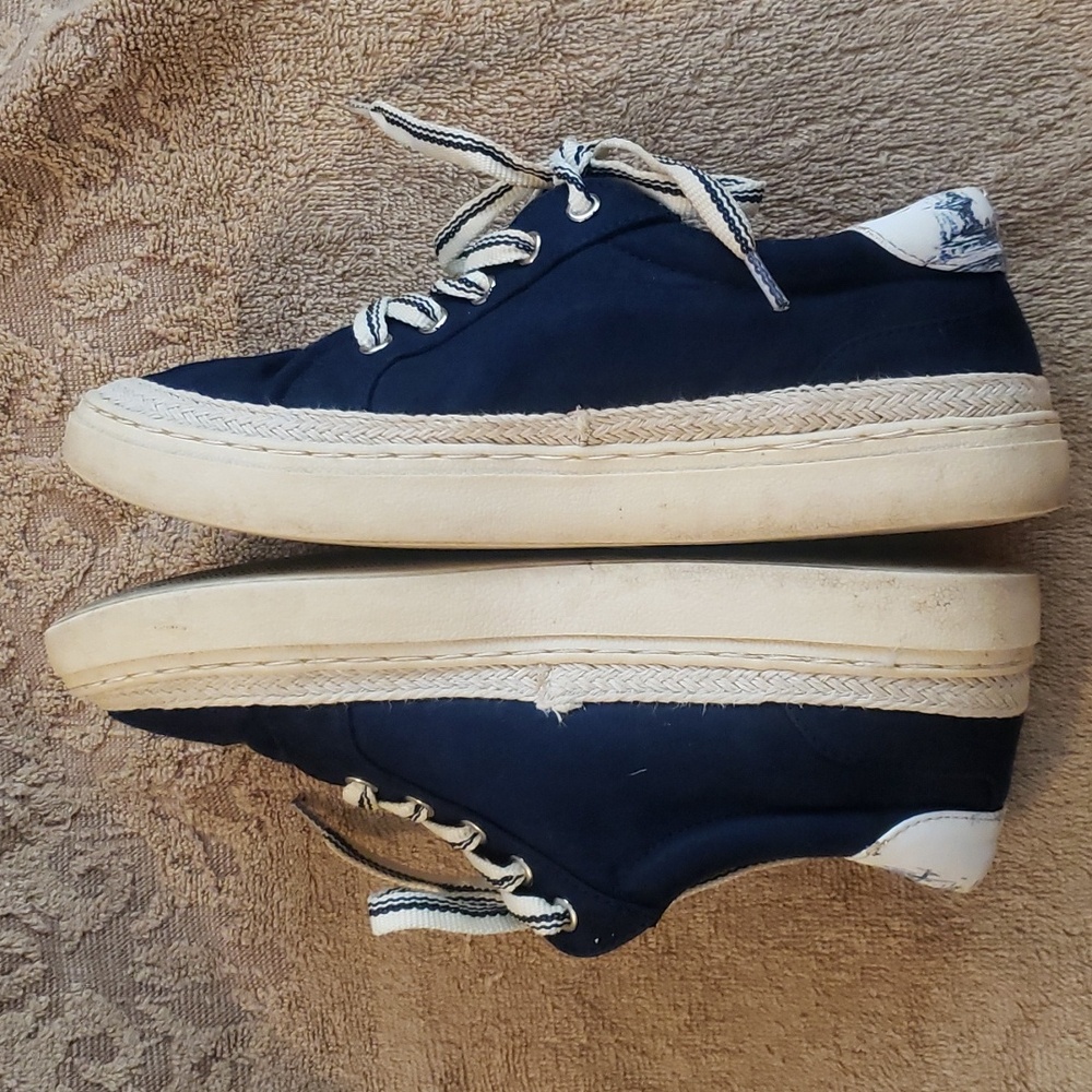 Navy blue shoes - Picture 3 of 8